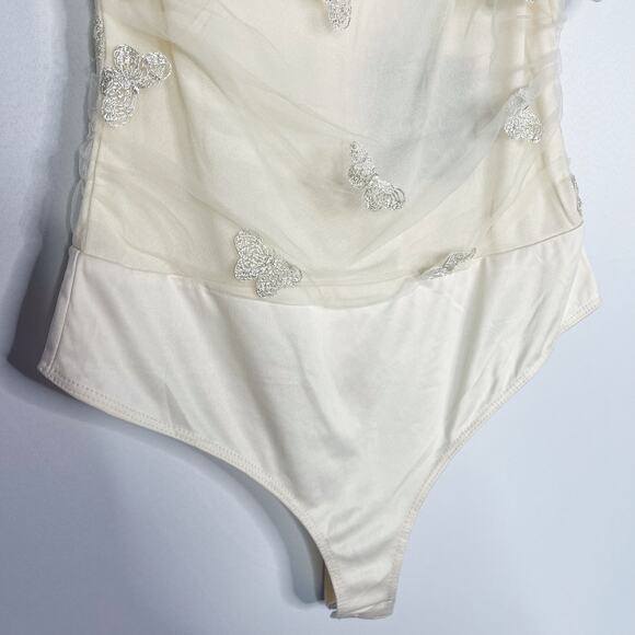 New Francescas Le Lis Cream Small Embroidered Butterfly Mesh Bodysuit Sheer Top - Picture 5 of 12